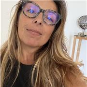 Je vous propose des cours de yoga Vinyasa débutant et Yin yoga, ainsi qu’un enseignement au Reiki Usui, en présentiel ou en ligne à partir du mois de décembre